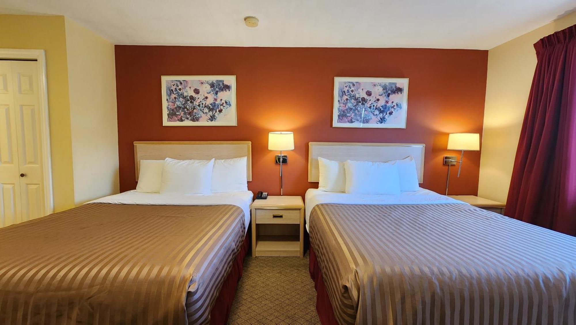 Sahara Courtyard Inn & Suites Osoyoos Luaran gambar