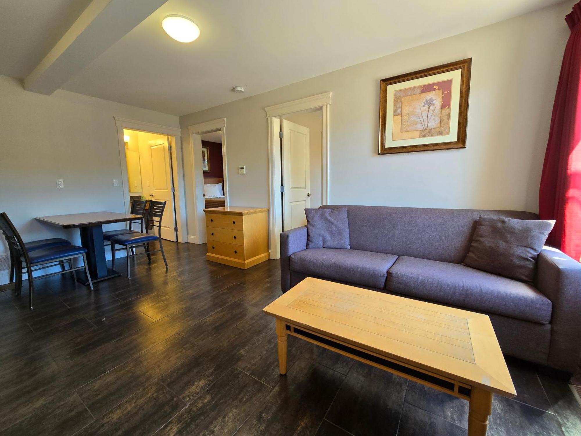 Sahara Courtyard Inn & Suites Osoyoos Luaran gambar