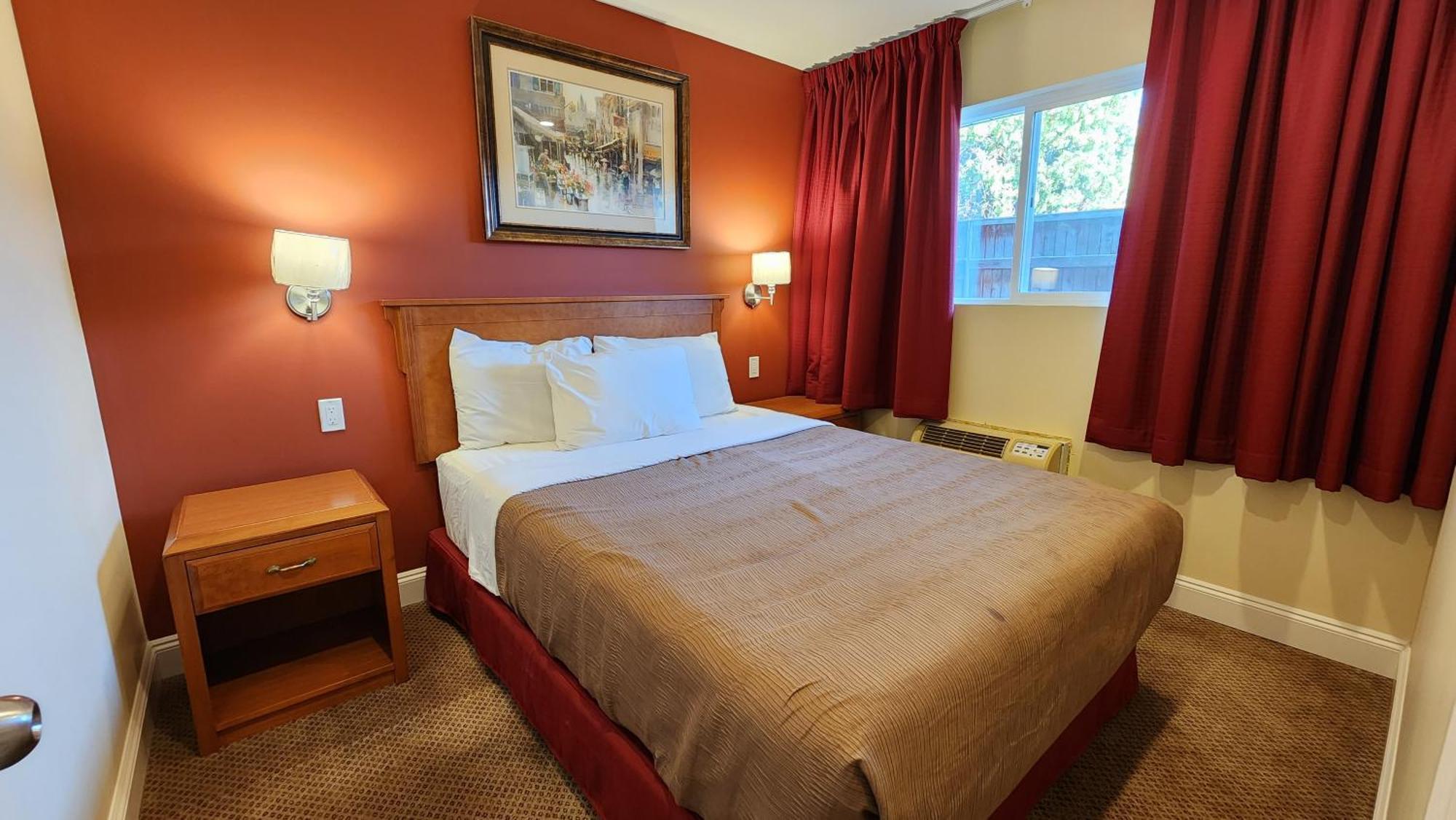 Sahara Courtyard Inn & Suites Osoyoos Luaran gambar